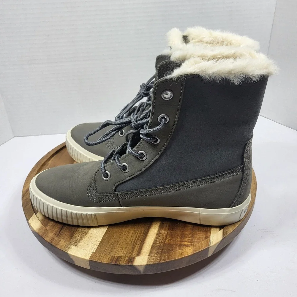 Timberland Women's Skyla Bay A2J7X Grey Faux Fur Fold‎ Down Sneaker Boots Size 6